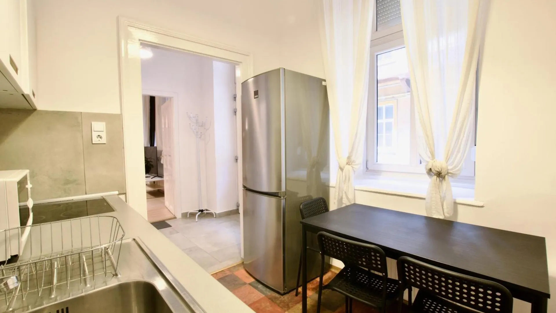 Standard Apartment By Hi5- Dob Street Budapeste Hungria