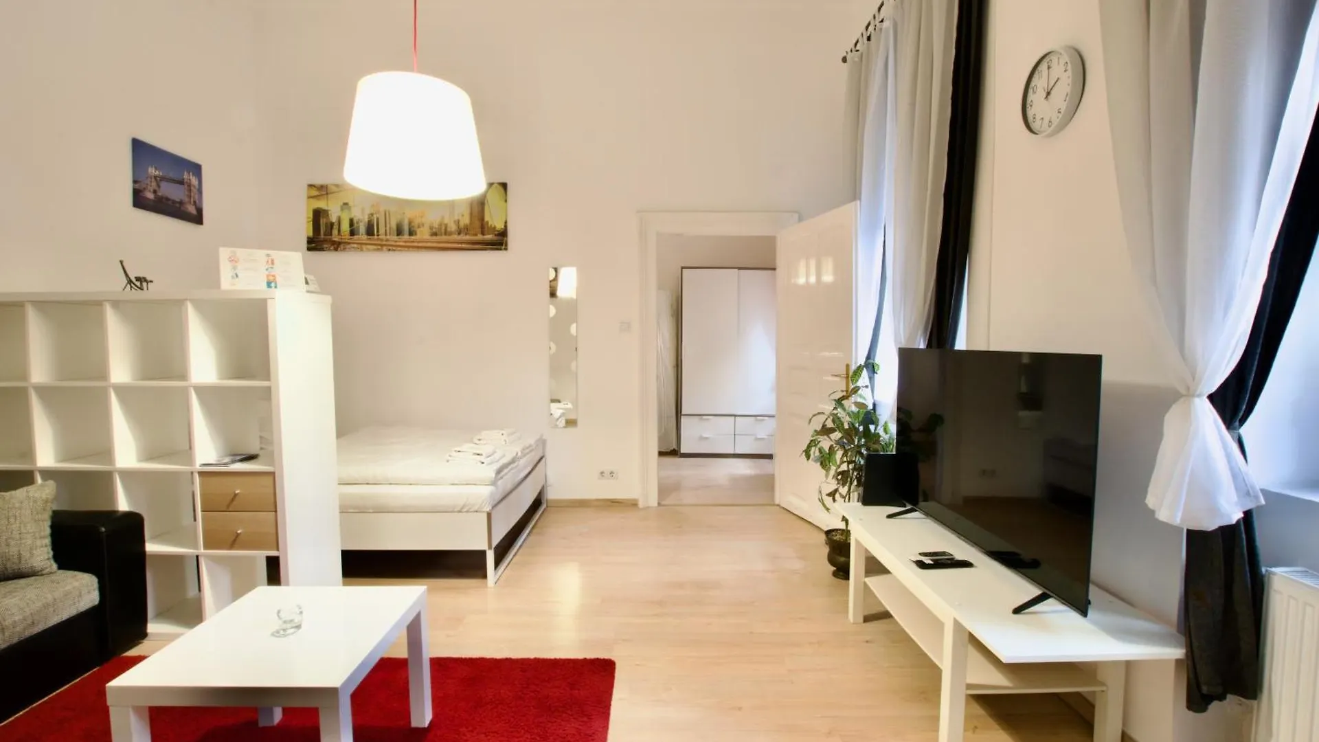 Standard Apartment By Hi5- Dob Street Budapeste 0*,